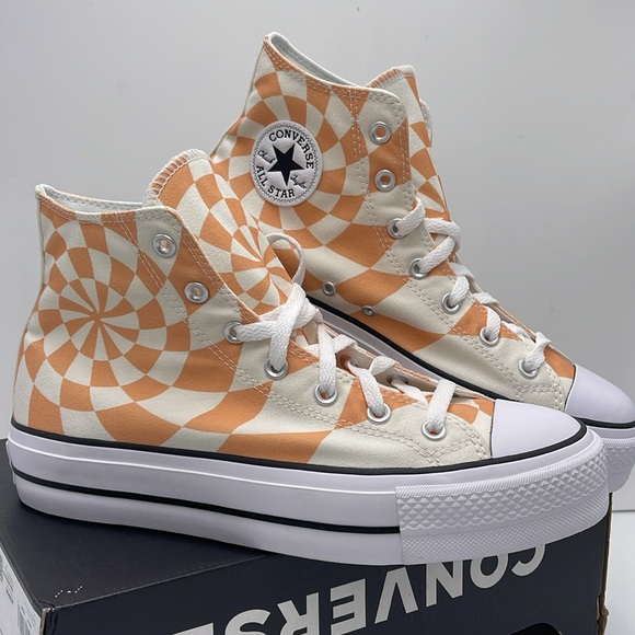 Converse WMNS A10010C CTAS LIFT HI
ORANGE CANDY/WHITE/BLACK A10010C Platforms - Picture 7 of 16